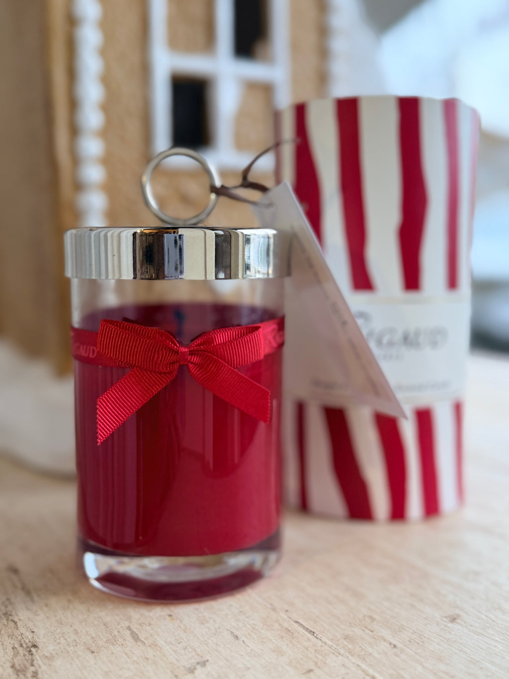 The Rigaud Paris La Vie En Rouge Candle